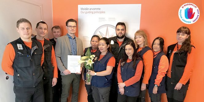 Lapp Connecto Vieremä plant personnel happy with the achievement!