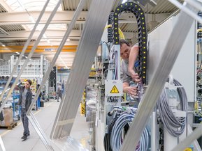 L2-drag-chains-intralogistics