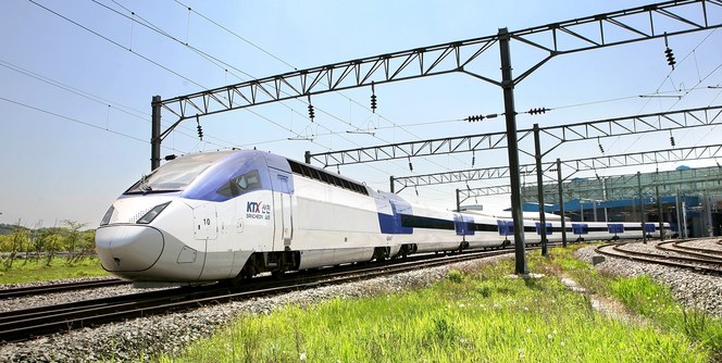 Höghastighetståget KoreaTrain eXpress (KTX) Höghastighetståget KoreaTrain eXpress (KTX)