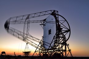 В горах Намібії телескоп HESS сканує глибини Всесвіту в пошуках гамма-випромінювання.